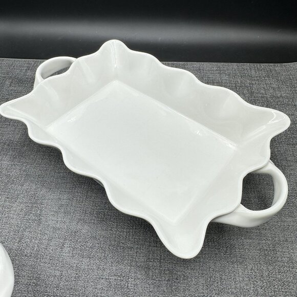 White Scalloped Serving Bowls Set Of 2 Crimped Wavy w/ Handles EUC Simple Dining - Picture 6 of 12